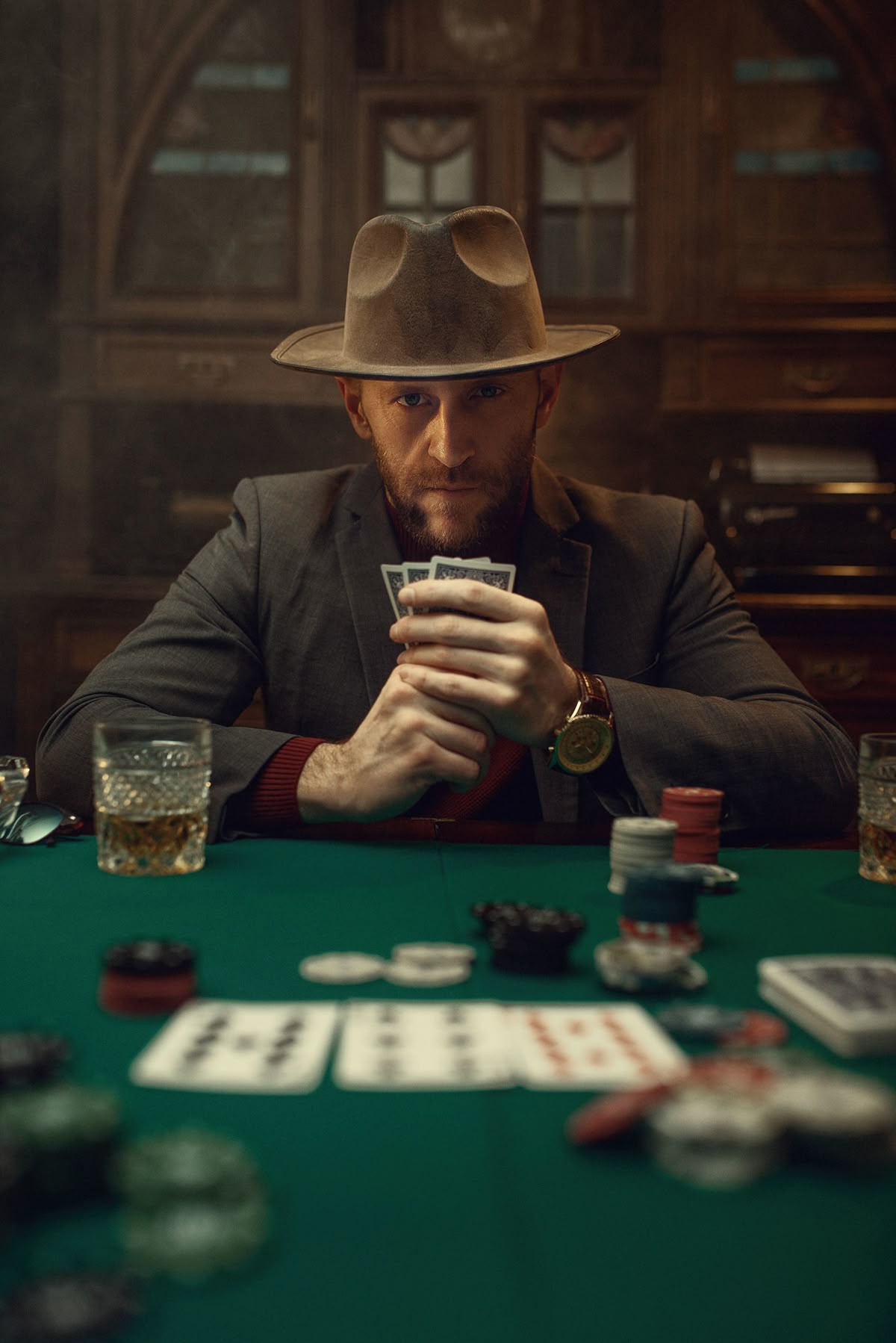 Strategi Poker Texas Hold’em: Kapan Harus Fold Meski Memegang Kartu Bagus